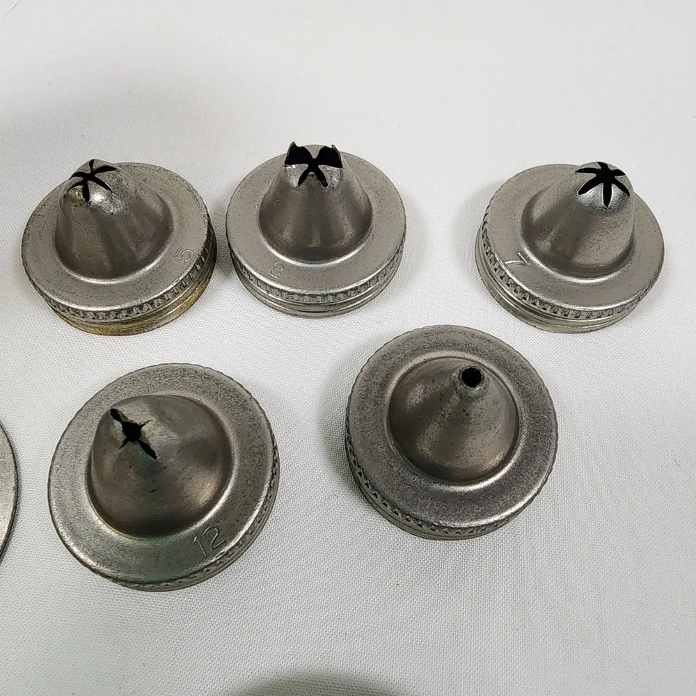 VINTAGE Cake Decorator Mirro Aluminum‎ Cookie Pastry 6 Tips Missing Press Handle